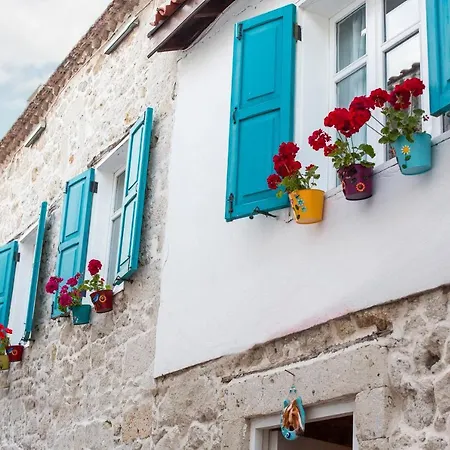 Atli Han Alacati Bed & Breakfast Çeşme