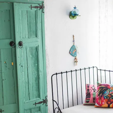 Bed and Breakfast Atli Han Alacati